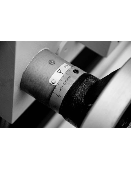 Univerzální soustruh CORMAK GRAND 420x1500 + nože + otáčky vřetena.