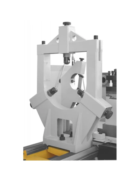 Univerzální soustruh CORMAK 1230 x 1500