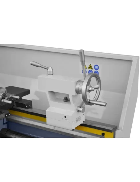 Univerzální konvenční soustruh CORMAK 330 x 700 230V se stojanem + sada nožů