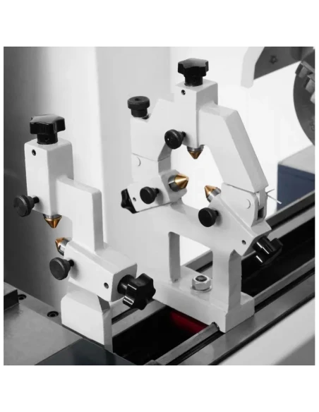 Univerzální konvenční soustruh CORMAK 330 x 915 400V se stojanem + nože + hrot