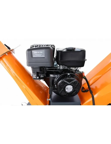 BENZÍNOVÝ ŠTĚPKOVAČ NA VĚTVE R1500