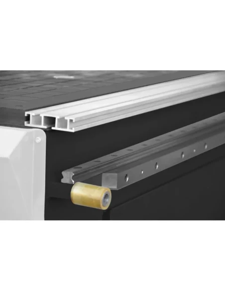 CNC frézka CORMAK C1530 PREMIUM (1500x3000) + hybridní stůl