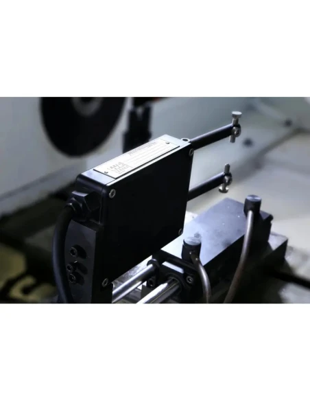 CNC bruska MSC750 na válce