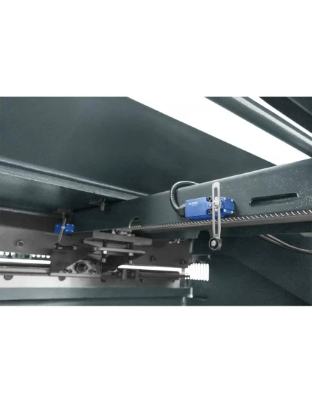 NC hydraulické gilotinové nůžky 10x3200