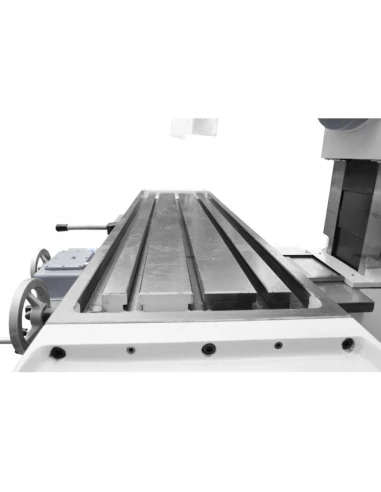 Univerzální frézka CORMAK UWF 200