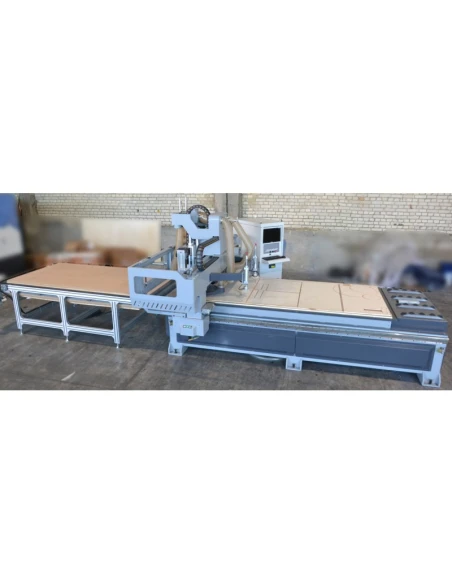 CNC frézovací centrum CORMAK HK-52 nakládka a vykládka