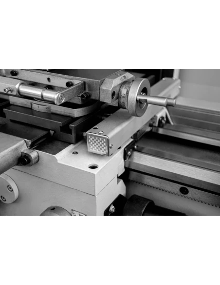 Soustruh/frézka CORMAK TYTAN Center 750 Vario + nože + otáčkový kloub.