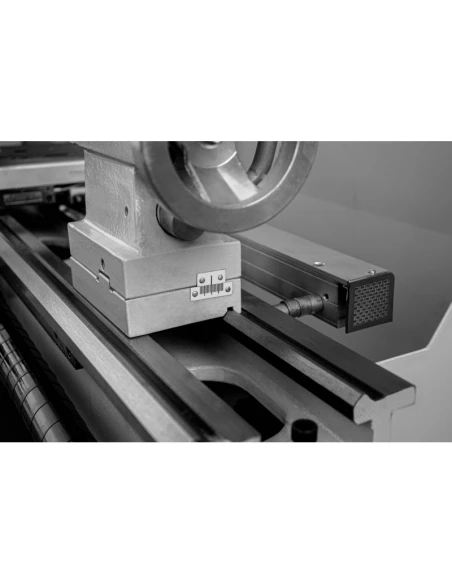 Soustružnicko-frézovací stroj CORMAK TYTAN Center 750 Vario DRO