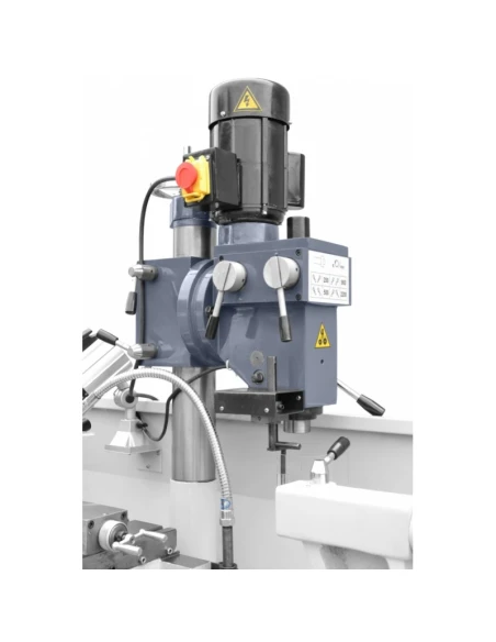 Soustružnicko-frézovací stroj CORMAK AT320 + nože + otáčky vřetena.