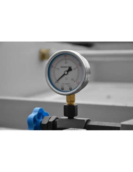 Hydraulické gilotinové nůžky 8x3200