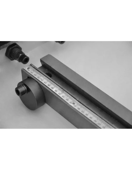 Hydraulické gilotinové nůžky 8x3200